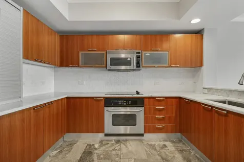 2650 Lake Shore Drive Riviera Beach FL 33404