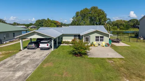 2477 Se 27th Street Okeechobee FL 34974