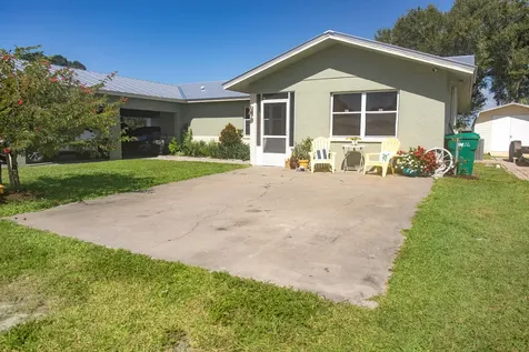 2477 Se 27th Street Okeechobee FL 34974