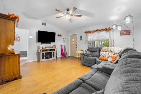 2477 Se 27th Street Okeechobee FL 34974