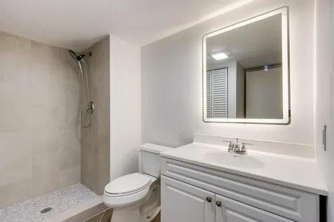 8535 Casa Del Lago Boca Raton FL 33433