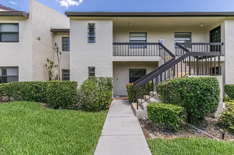 8535 Casa Del Lago Boca Raton FL 33433