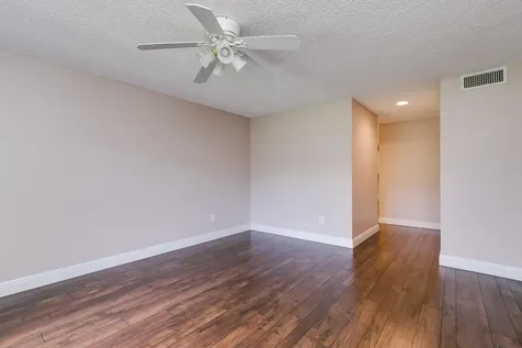 8535 Casa Del Lago Boca Raton FL 33433