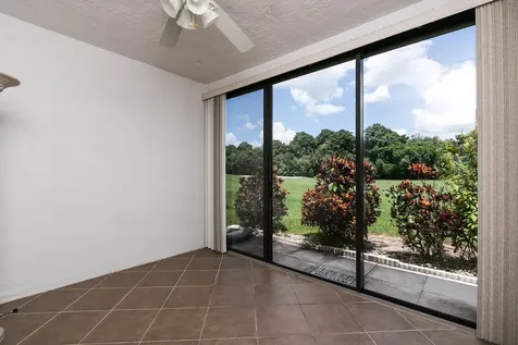 8535 Casa Del Lago Boca Raton FL 33433