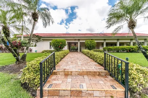 8535 Casa Del Lago Boca Raton FL 33433