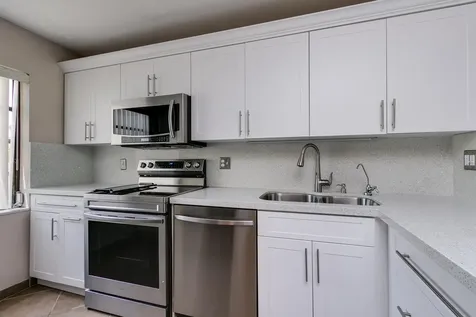 8535 Casa Del Lago Boca Raton FL 33433