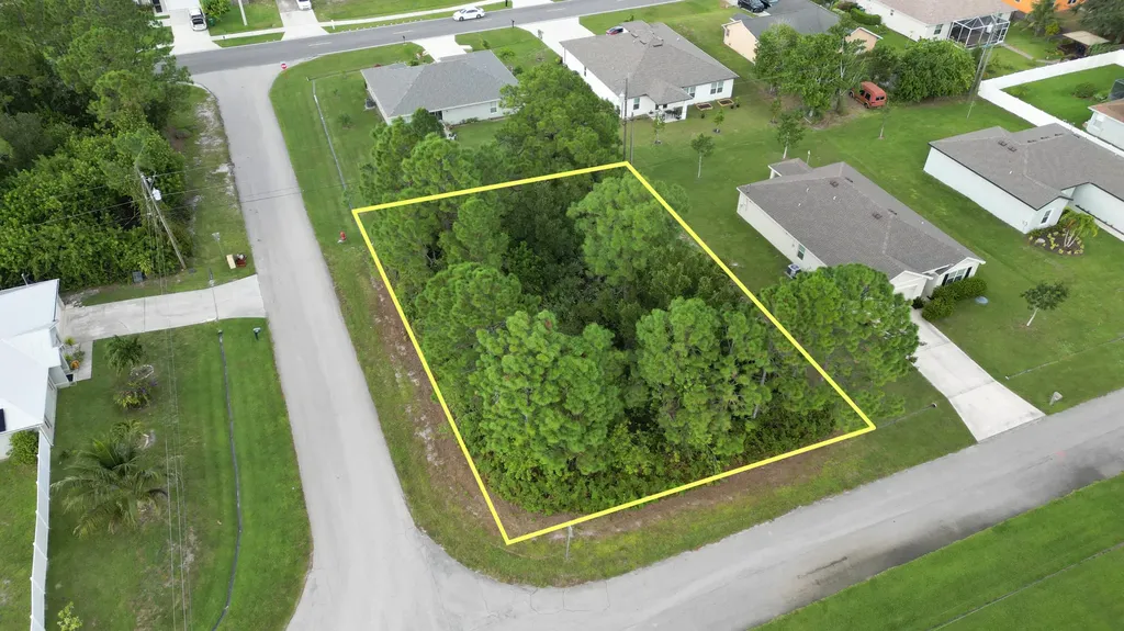 1281 SW Kapok Avenue Port Saint Lucie FL 34953