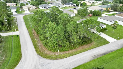 1281 SW Kapok Avenue Port Saint Lucie FL 34953