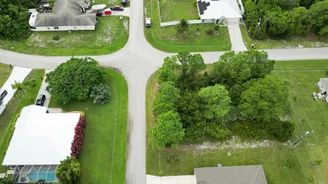 1281 SW Kapok Avenue Port Saint Lucie FL 34953