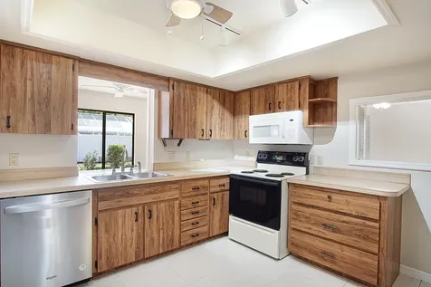 560 W Forest Trail Vero Beach FL 32962