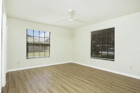 560 W Forest Trail Vero Beach FL 32962