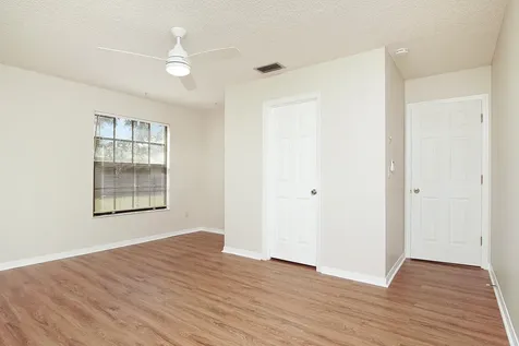 560 W Forest Trail Vero Beach FL 32962