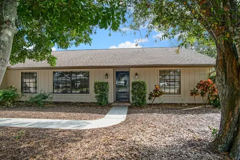 560 W Forest Trail Vero Beach FL 32962