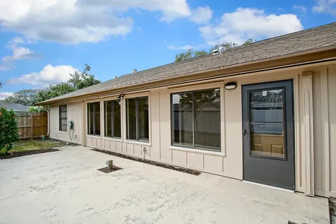 560 W Forest Trail Vero Beach FL 32962