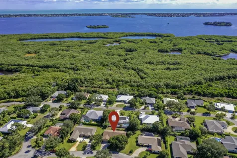 560 W Forest Trail Vero Beach FL 32962
