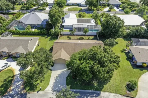 560 W Forest Trail Vero Beach FL 32962