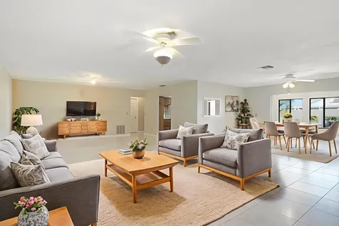 560 W Forest Trail Vero Beach FL 32962