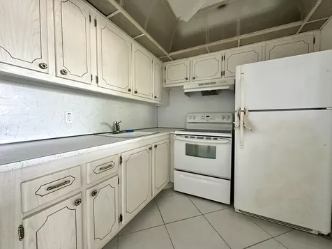 359 Chatham R West Palm Beach FL 33417
