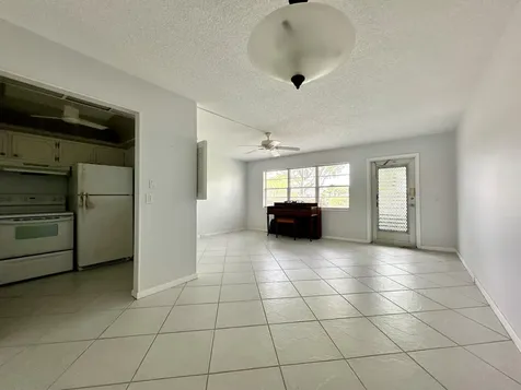 359 Chatham R West Palm Beach FL 33417