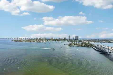 2640 Lake Shore Drive Riviera Beach FL 33404