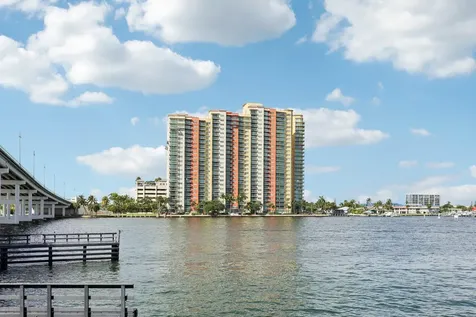 2640 Lake Shore Drive Riviera Beach FL 33404