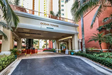 2640 Lake Shore Drive Riviera Beach FL 33404