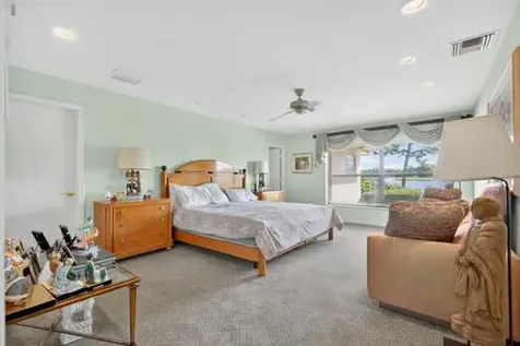 13872 Greensview Drive Palm Beach Gardens FL 33418