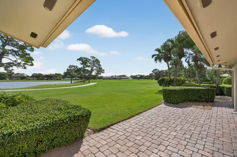 13872 Greensview Drive Palm Beach Gardens FL 33418