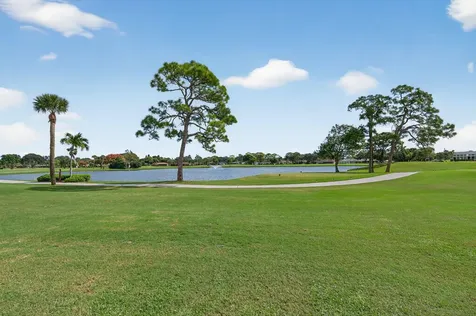 13872 Greensview Drive Palm Beach Gardens FL 33418