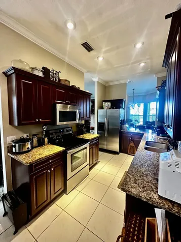 438 Sw Fairway Vista Port Saint Lucie FL 34986