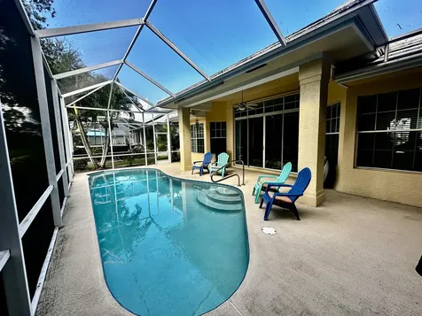438 Sw Fairway Vista Port Saint Lucie FL 34986