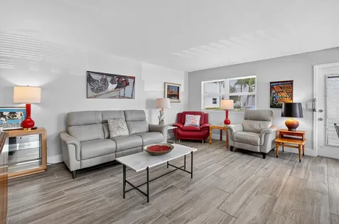 360 Flanders H Delray Beach FL 33484