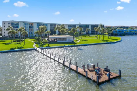 200 Intracoastal Place Tequesta FL 33469