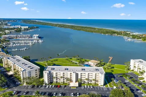 200 Intracoastal Place Tequesta FL 33469