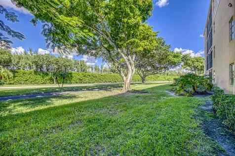 6865 Huntington Lane Delray Beach FL 33446
