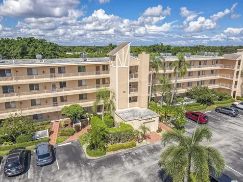 6865 Huntington Lane Delray Beach FL 33446