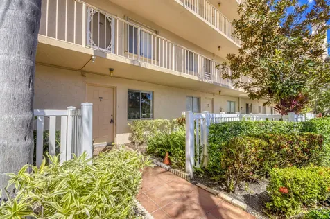 6865 Huntington Lane Delray Beach FL 33446