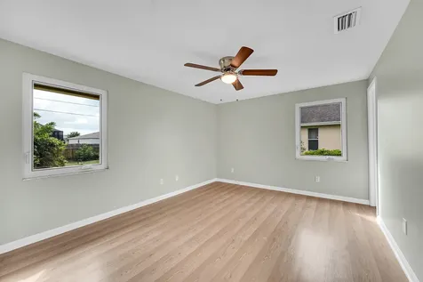 1652 Sw Crawford Avenue Port Saint Lucie FL 34953
