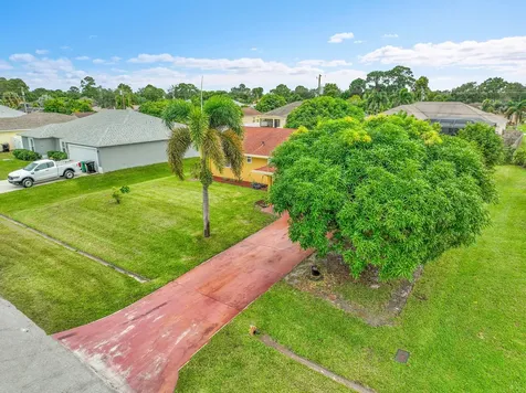 1652 Sw Crawford Avenue Port Saint Lucie FL 34953