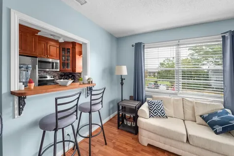 156 Berkshire West Palm Beach FL 33417