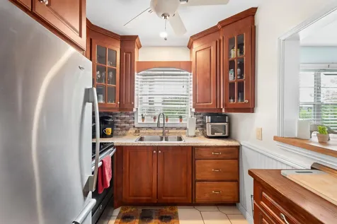 156 Berkshire West Palm Beach FL 33417