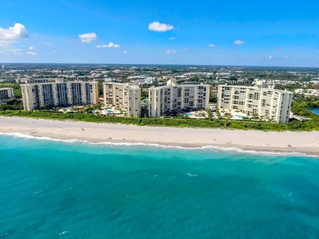 100 Ocean Trail Way Jupiter FL 33477