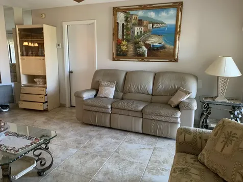 4140 NW 44th Avenue Lauderdale Lakes FL 33319