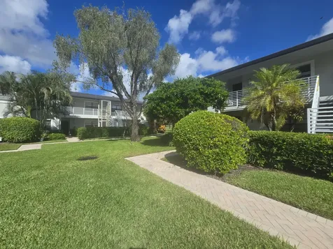 32 Southport Lane Boynton Beach FL 33436