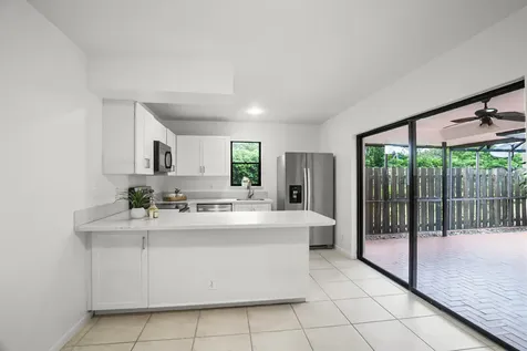 7690 Courtyard Run Boca Raton FL 33433