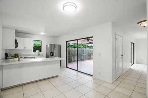 7690 Courtyard Run Boca Raton FL 33433