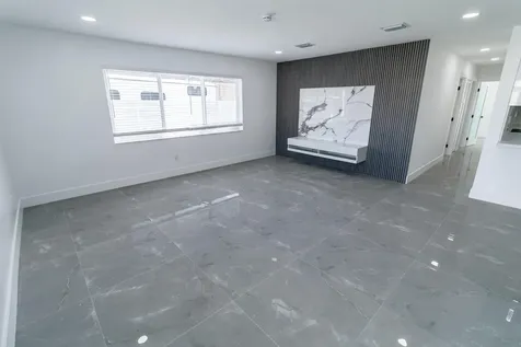 11014 Westwood Lake Drive Miami FL 33165