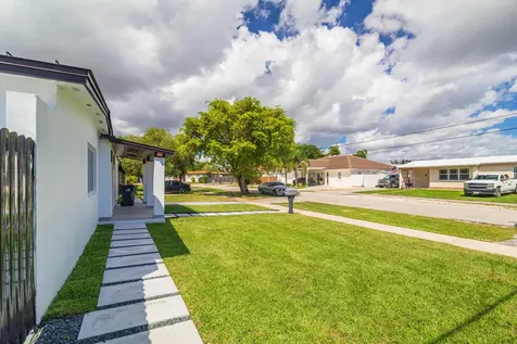 11014 Westwood Lake Drive Miami FL 33165