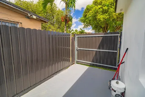 11014 Westwood Lake Drive Miami FL 33165