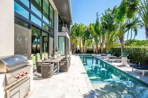 520 Ne 4th Lane Boca Raton FL 33432